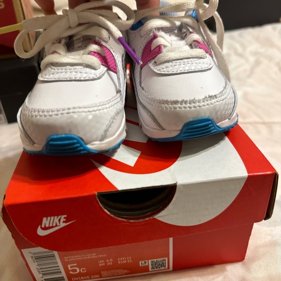 Airmax - Picture 2 of 4